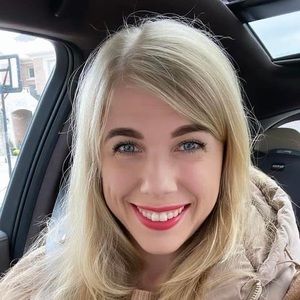 Meet your Posher, Paulina